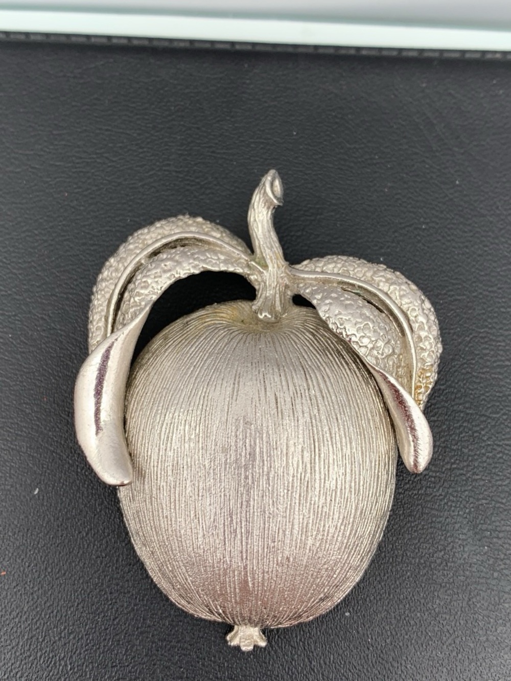 Sarah Coventry Vintage Silver Apple Adam’s Delight Textured Fruit Brooch Pin